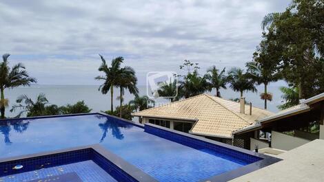 CASA CON PISCINA