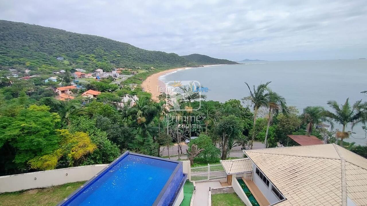 Casa para alquiler de vacaciones em Balneário Camboriú (Praia das Taquaras)