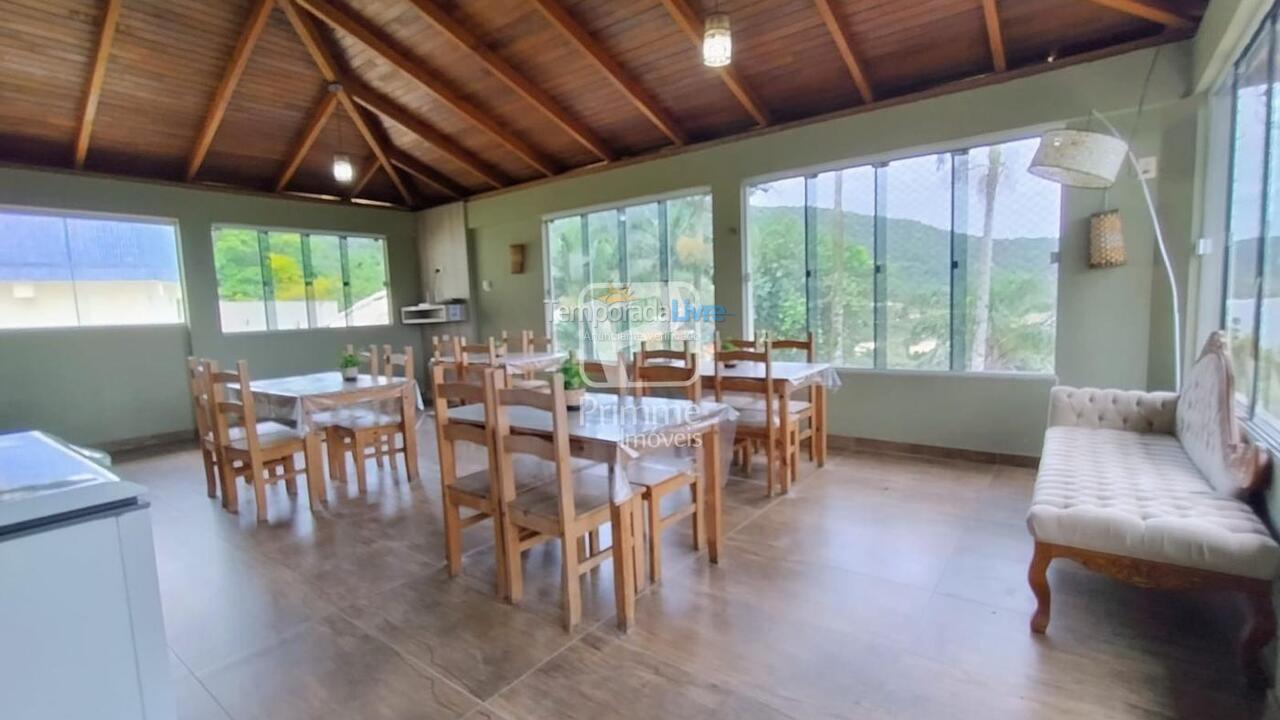 Casa para alquiler de vacaciones em Balneário Camboriú (Praia das Taquaras)