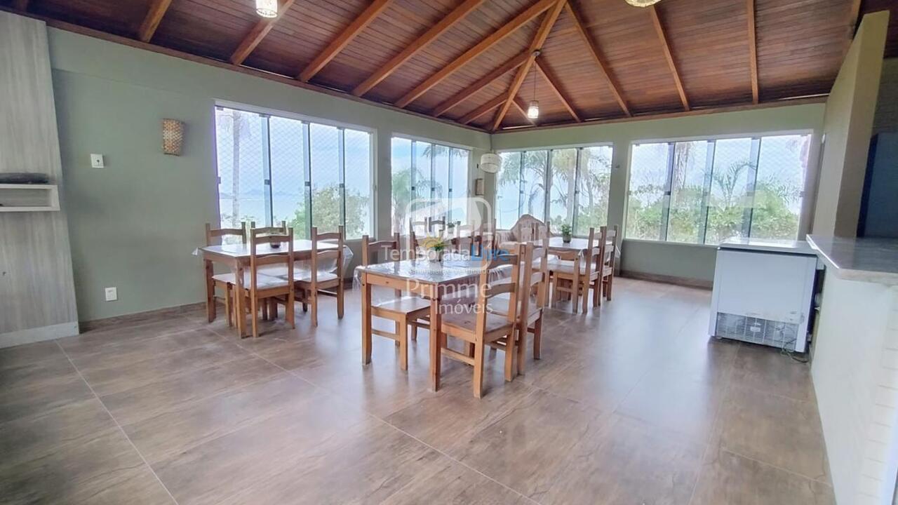 Casa para alquiler de vacaciones em Balneário Camboriú (Praia das Taquaras)
