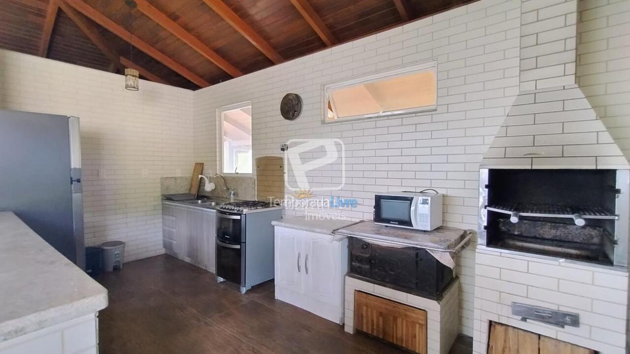 Casa para alquiler de vacaciones em Balneário Camboriú (Praia das Taquaras)