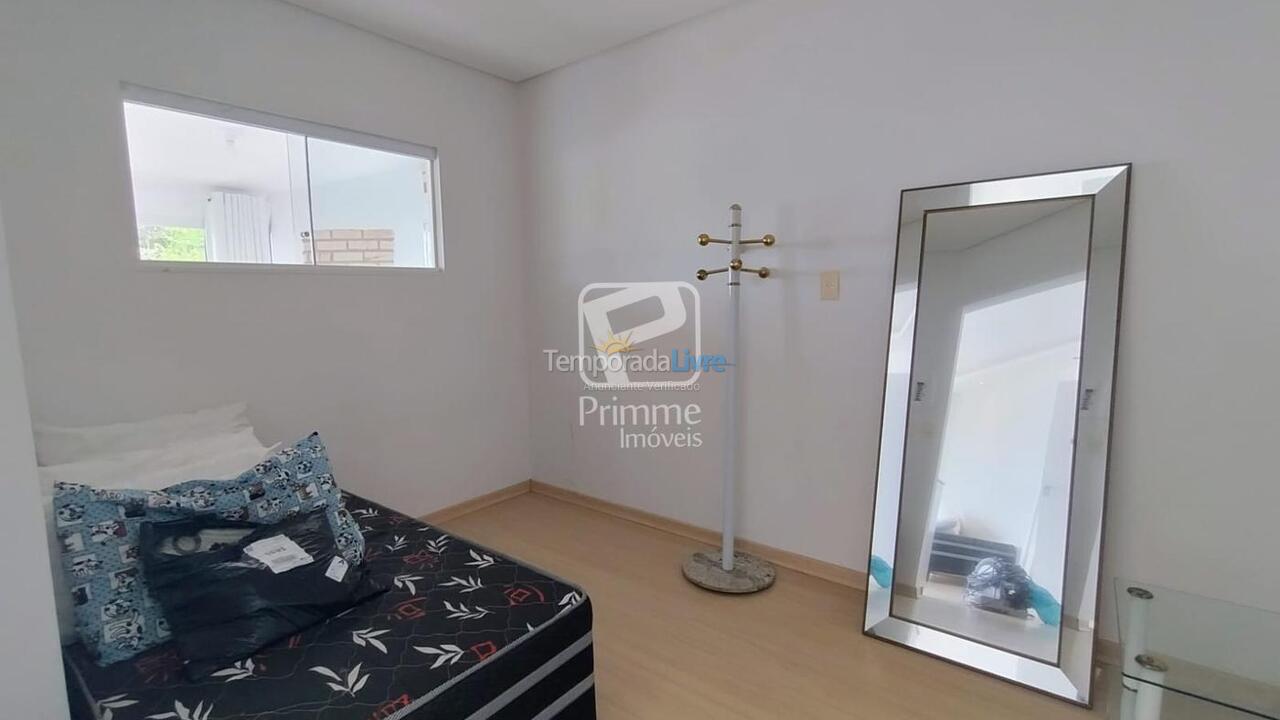 Casa para alquiler de vacaciones em Balneário Camboriú (Praia das Taquaras)