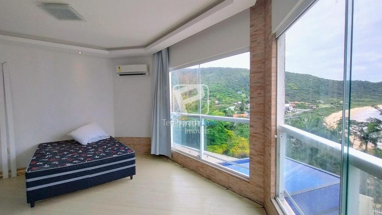 Casa para alquiler de vacaciones em Balneário Camboriú (Praia das Taquaras)