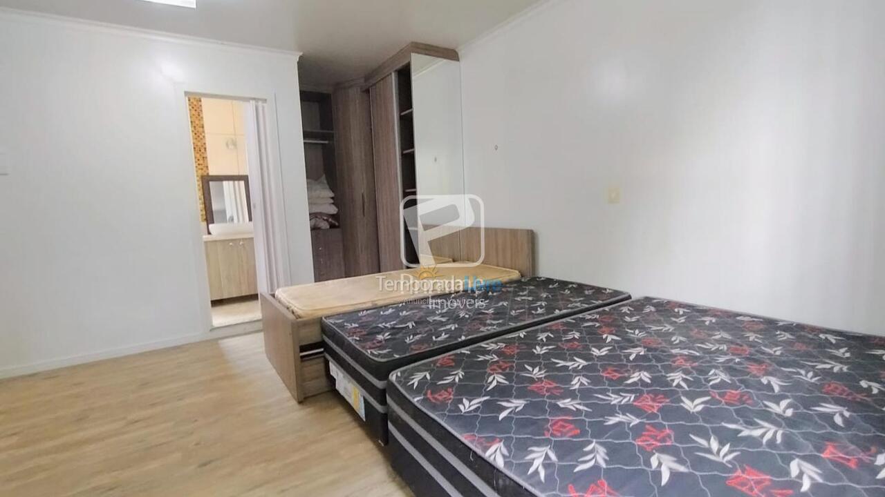 Casa para alquiler de vacaciones em Balneário Camboriú (Praia das Taquaras)