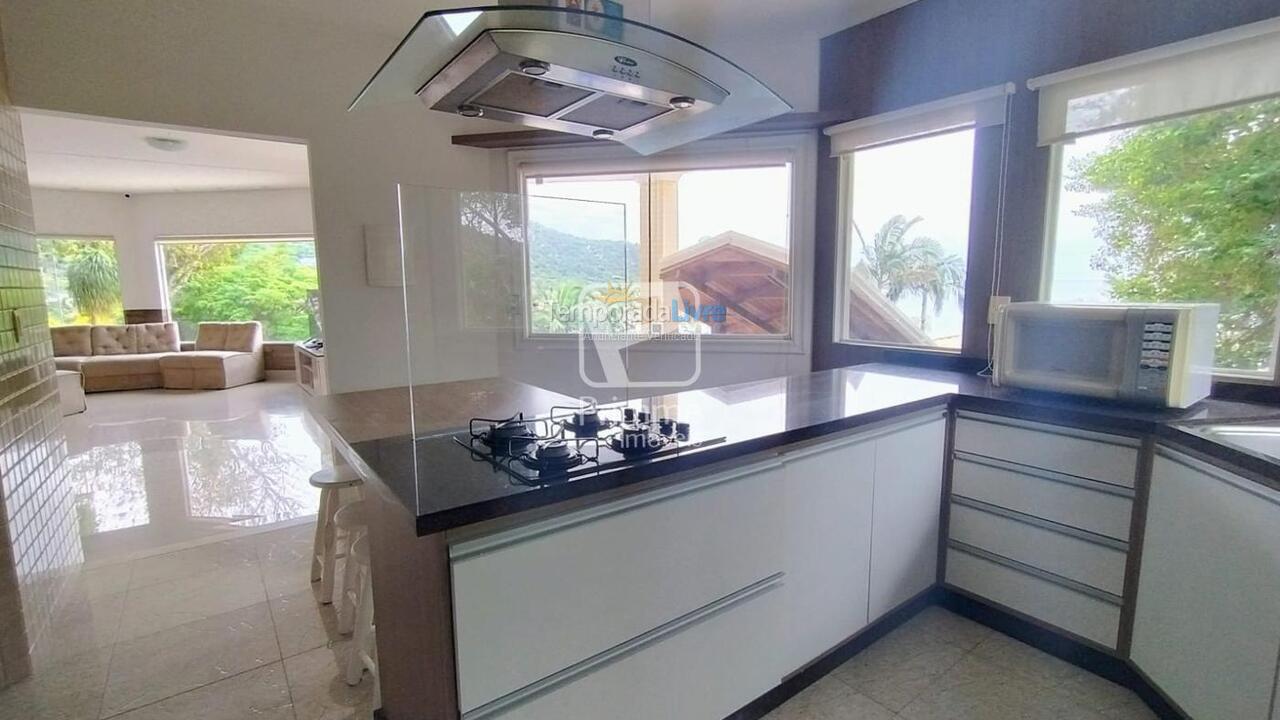 Casa para alquiler de vacaciones em Balneário Camboriú (Praia das Taquaras)