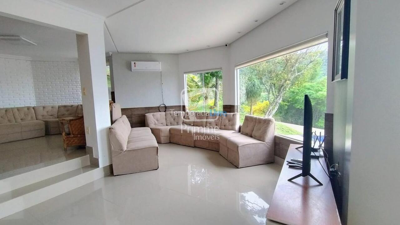 Casa para alquiler de vacaciones em Balneário Camboriú (Praia das Taquaras)