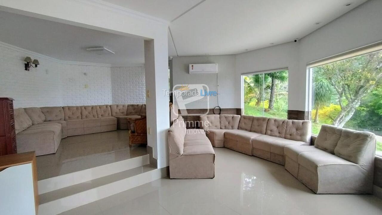 Casa para alquiler de vacaciones em Balneário Camboriú (Praia das Taquaras)