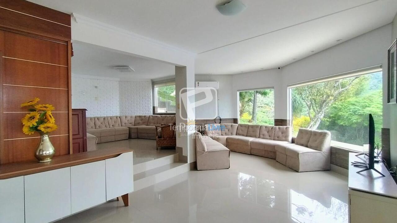 Casa para alquiler de vacaciones em Balneário Camboriú (Praia das Taquaras)