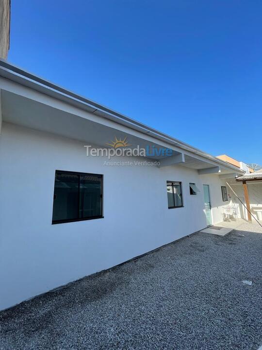 Casa para alquiler de vacaciones em Camboriú (Centro)