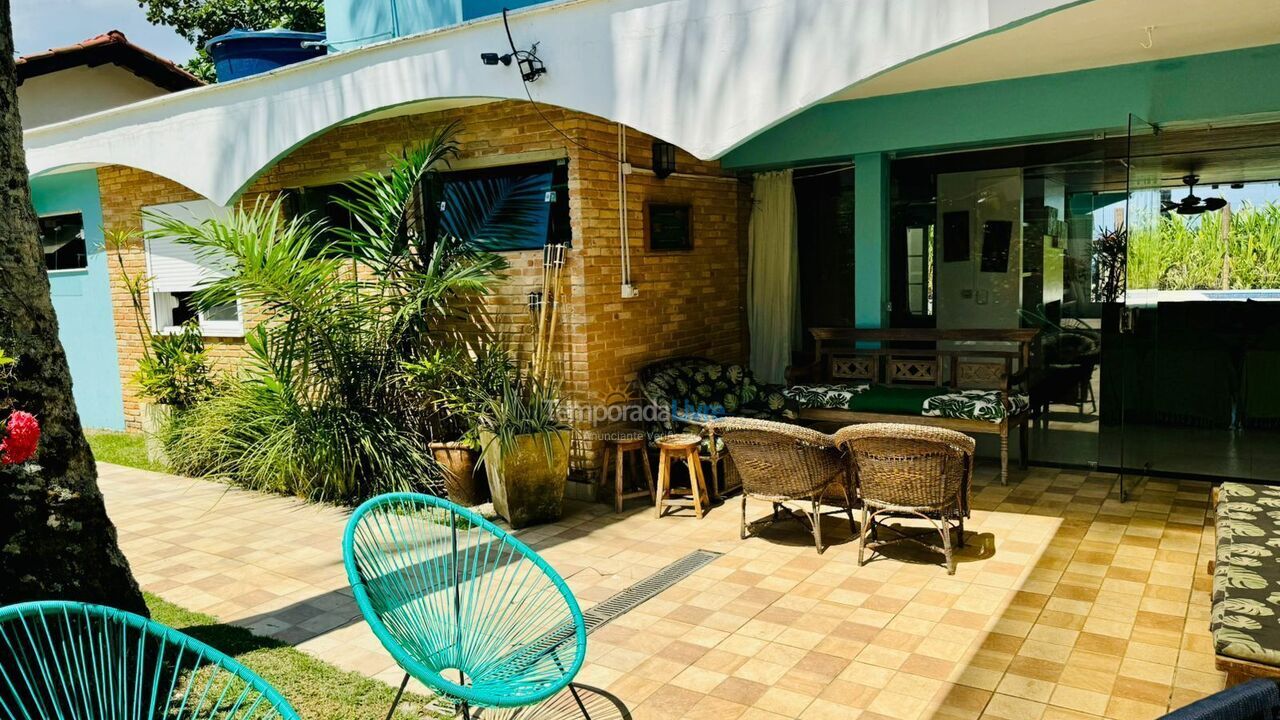 Casa para aluguel de temporada em Ubatuba (Praia das Toninhas)