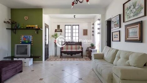 Hermosa Casa con Patio Trasero y Acceso al Mar - Ribeirão da Ilha