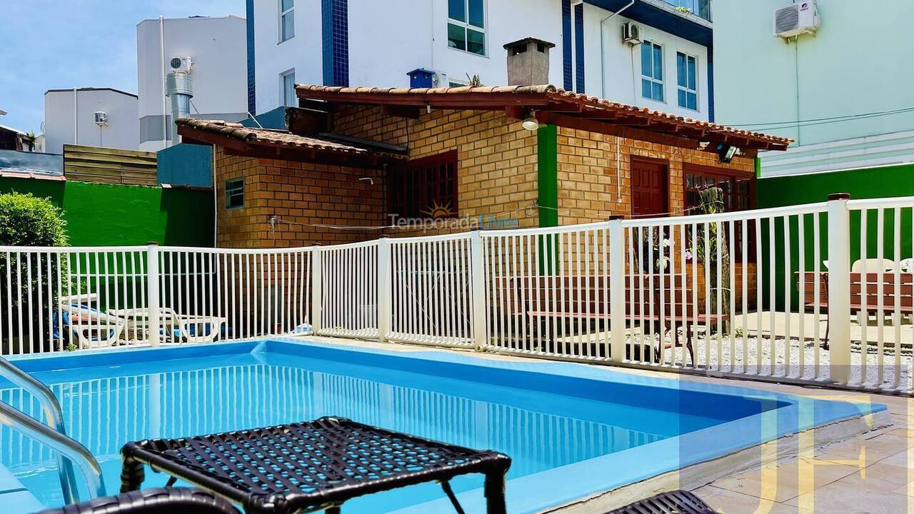 Casa para aluguel de temporada em Florianopolis (Canasvieiras)