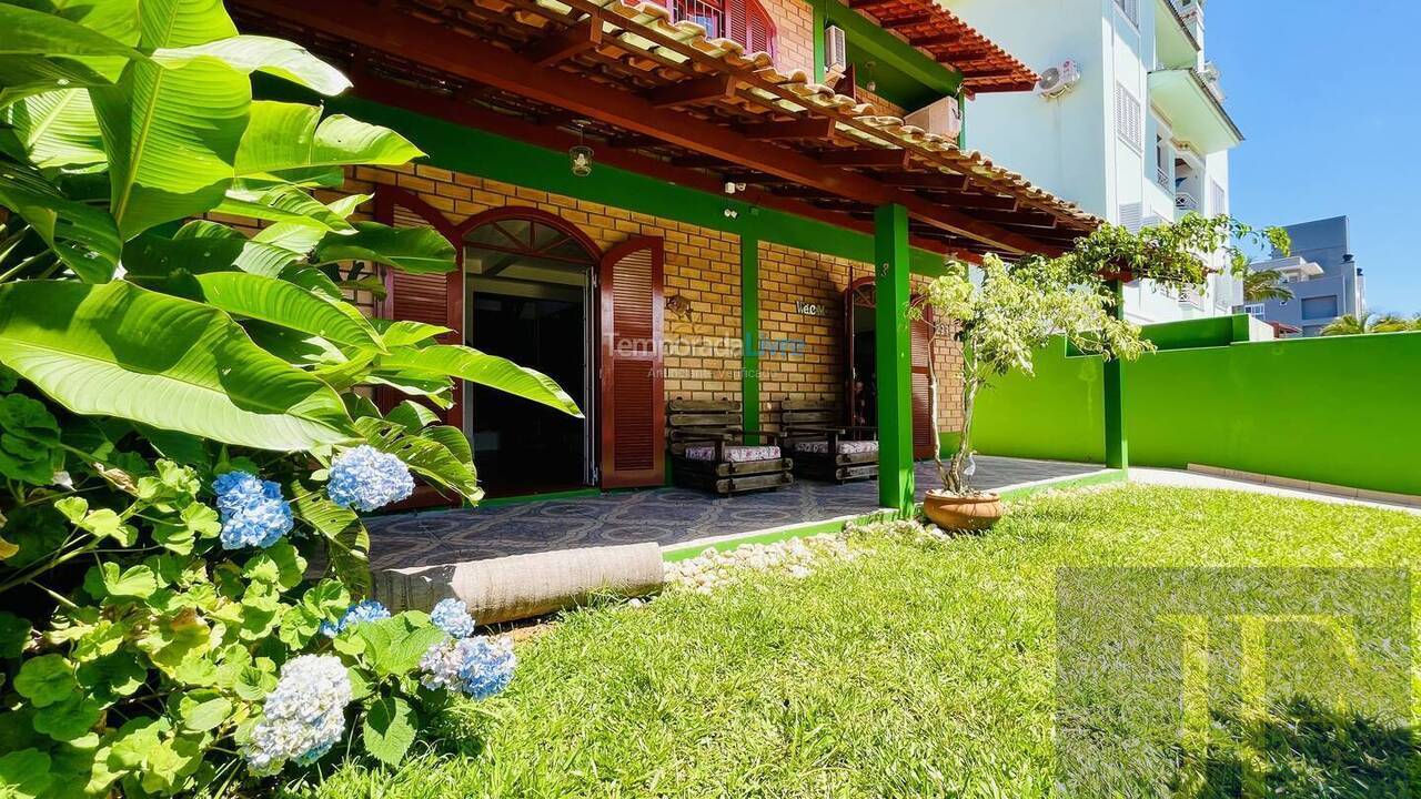 Casa para aluguel de temporada em Florianopolis (Canasvieiras)