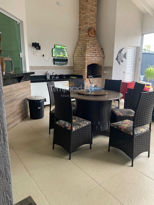 Casa para aluguel de temporada em Bertioga (Condominio Morada da Praia)