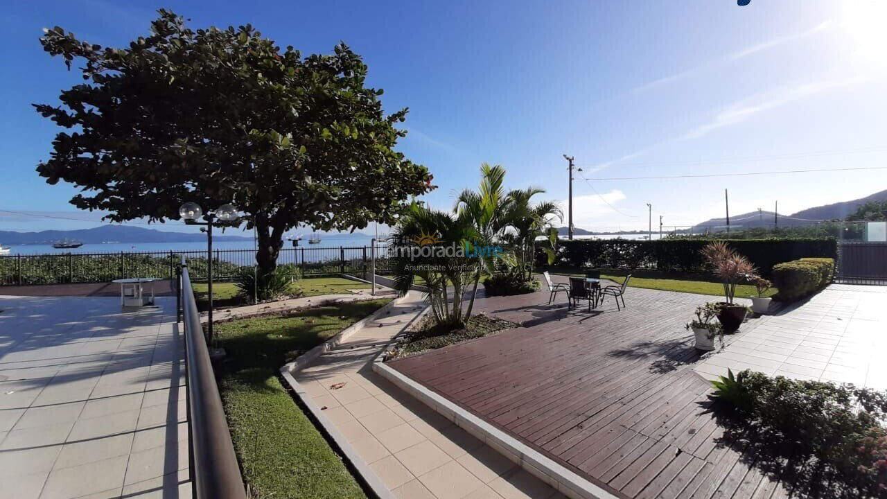 Apartamento para aluguel de temporada em Florianópolis (Cachoeira do Bom Jesus)