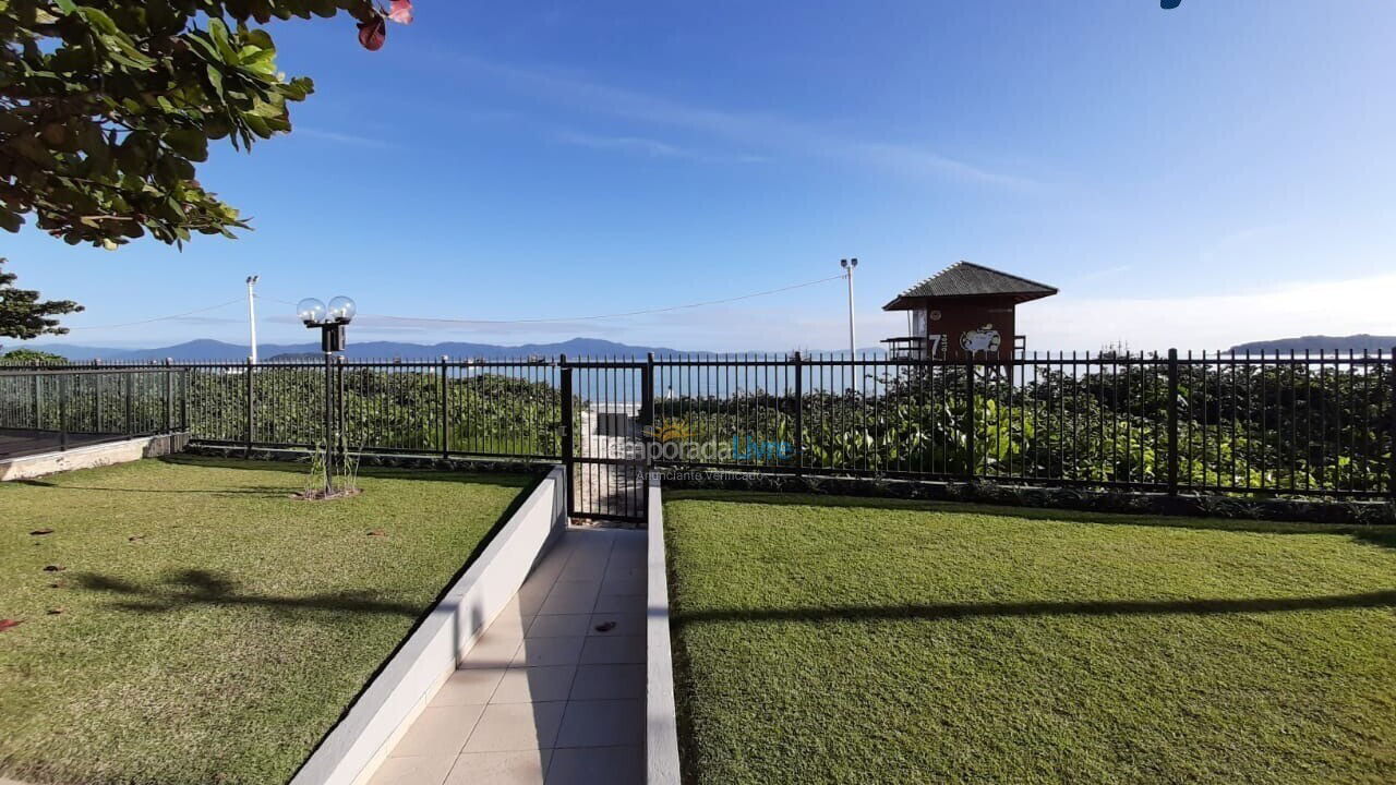 Apartamento para aluguel de temporada em Florianópolis (Cachoeira do Bom Jesus)