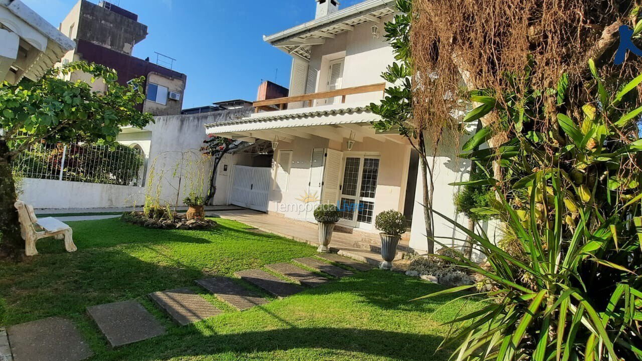 Casa para aluguel de temporada em Florianopolis (Canasvieiras)