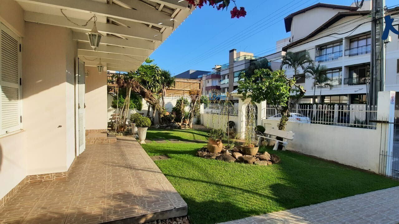 Casa para aluguel de temporada em Florianopolis (Canasvieiras)