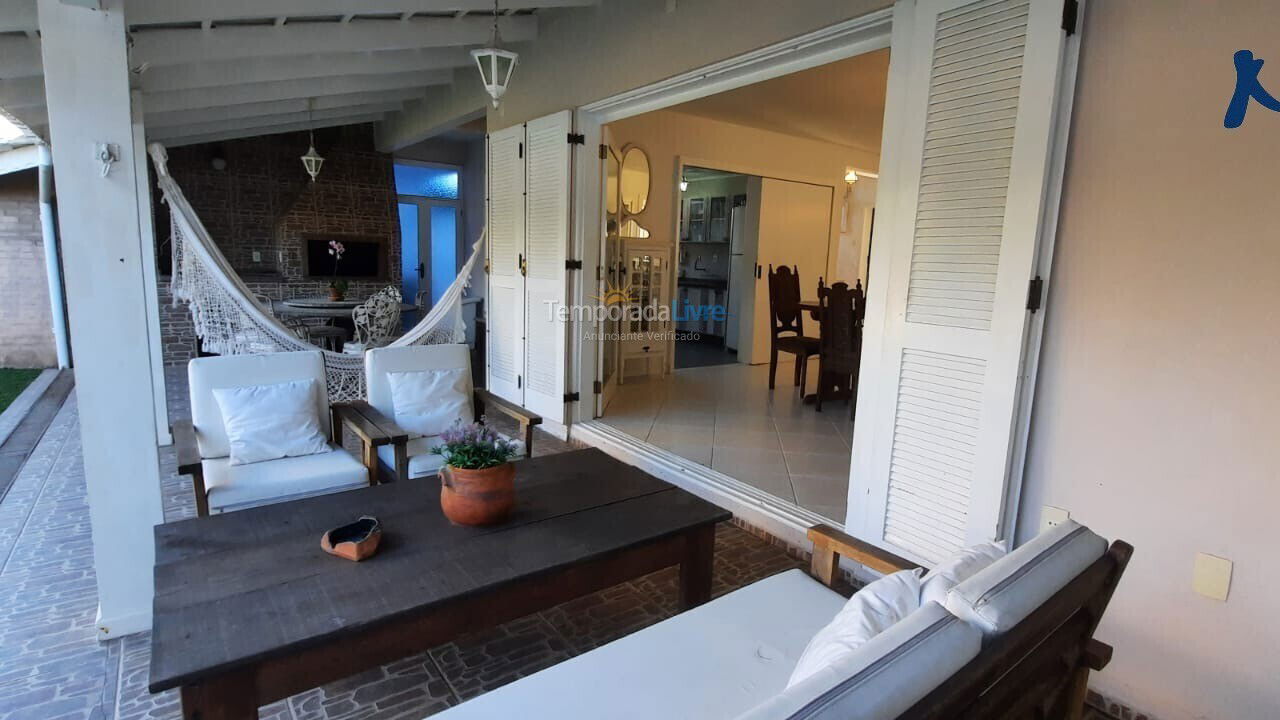 Casa para aluguel de temporada em Florianopolis (Canasvieiras)