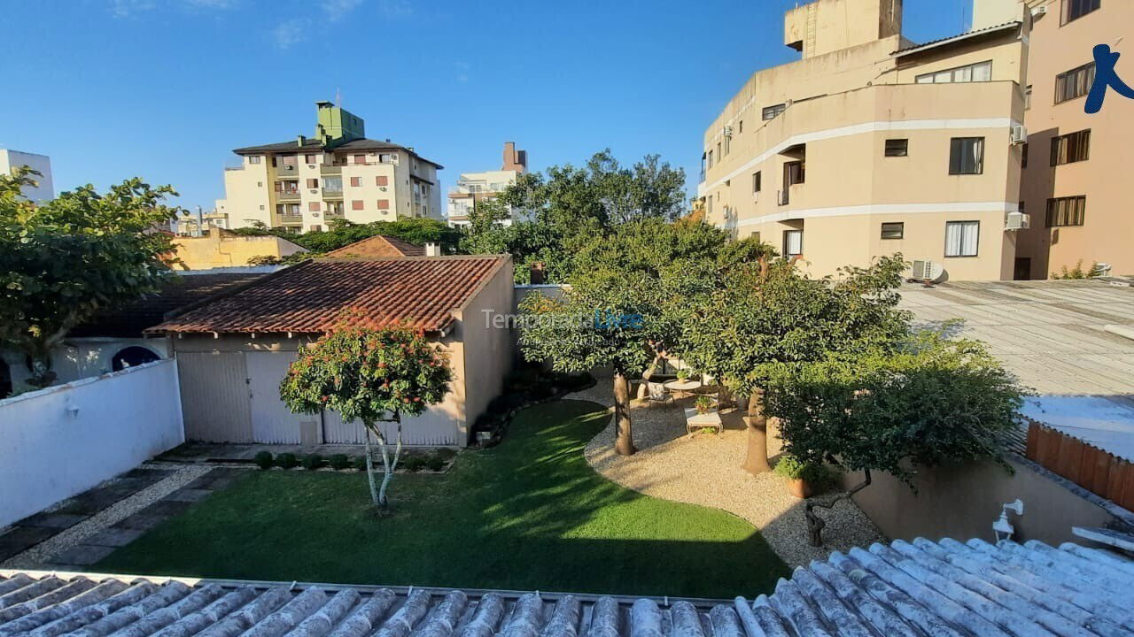 Casa para aluguel de temporada em Florianopolis (Canasvieiras)