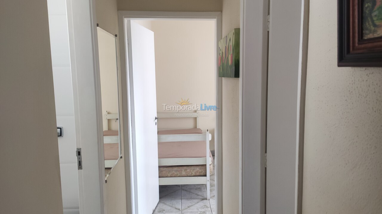 Apartamento para aluguel de temporada em Guarujá (Enseada)