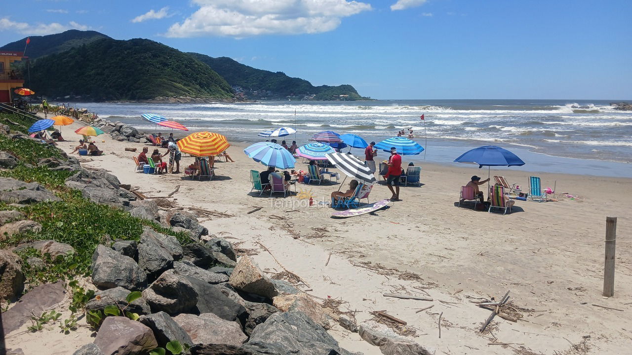 Casa para aluguel de temporada em Navegantes (Meia Praia)