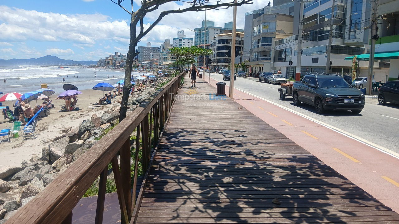 Casa para aluguel de temporada em Navegantes (Meia Praia)