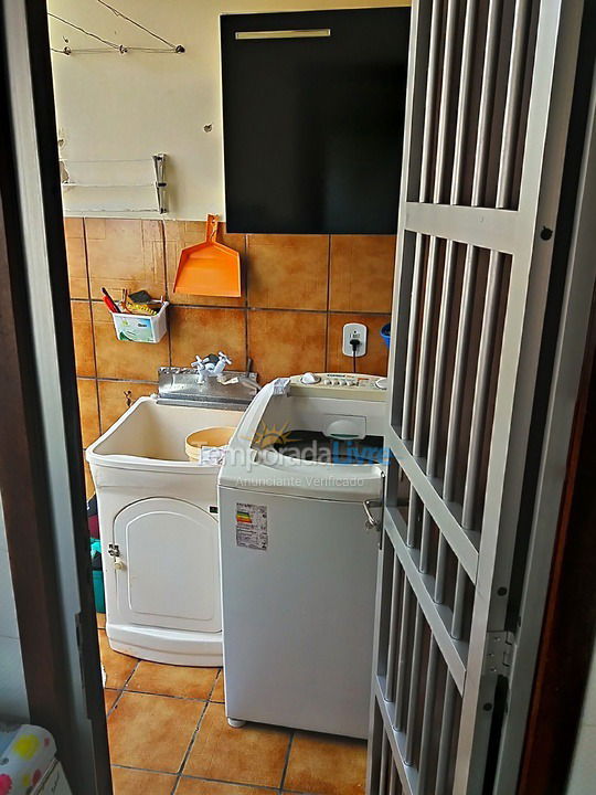 Apartamento para aluguel de temporada em Itapema (Meia Praia)