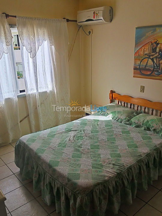 Apartamento para aluguel de temporada em Itapema (Meia Praia)