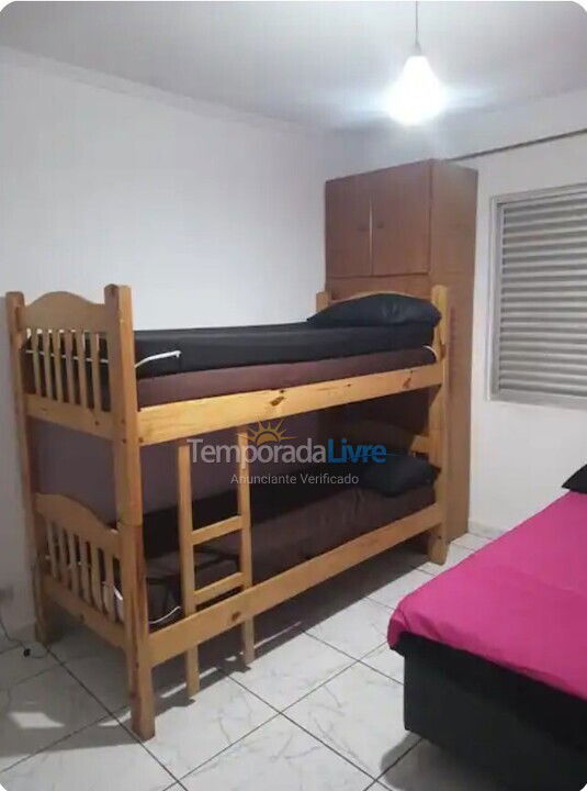 Apartamento para aluguel de temporada em Praia Grande (Praia do Caiçara)