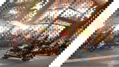 Pé na areia Praia Caiçara