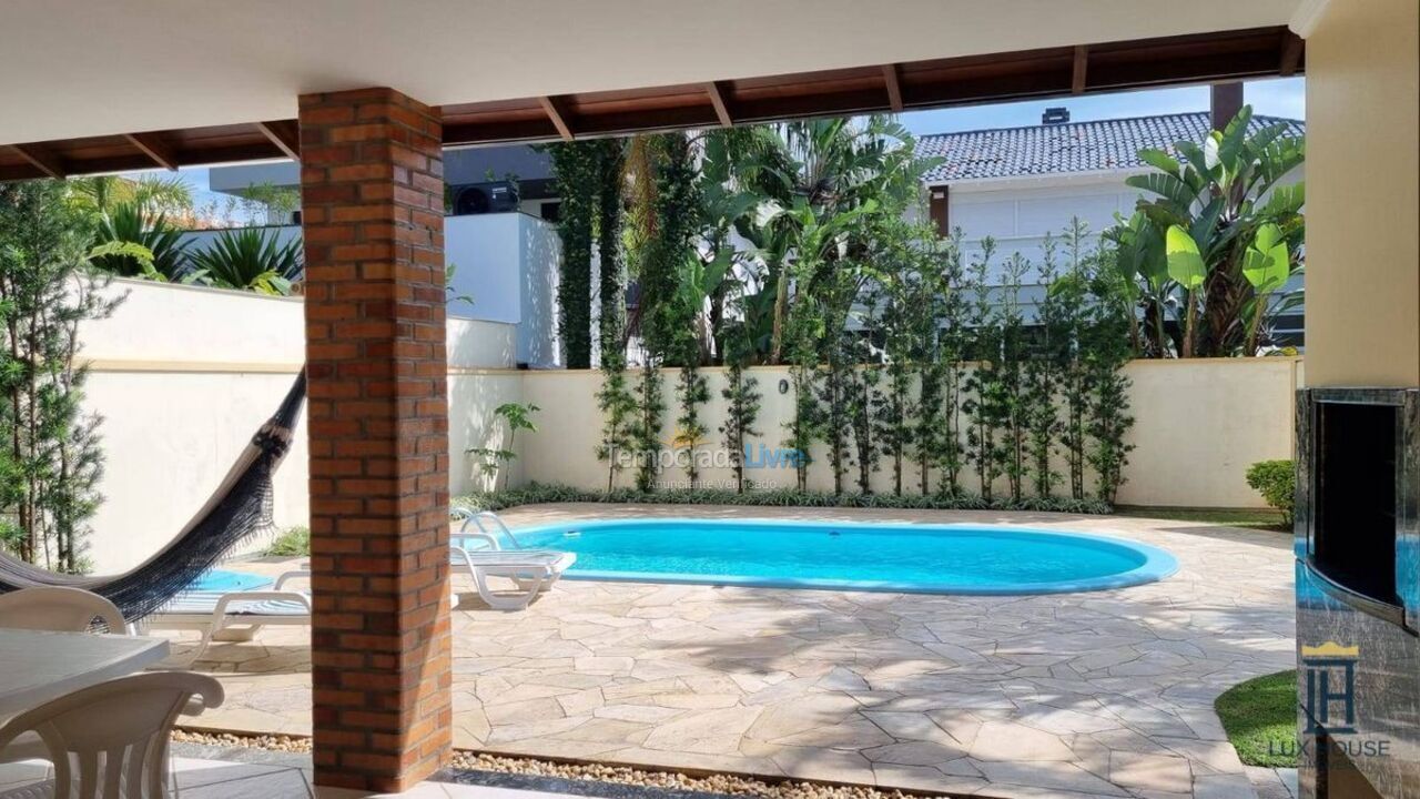 Casa para aluguel de temporada em Florianopolis (Jurerê Internacional)