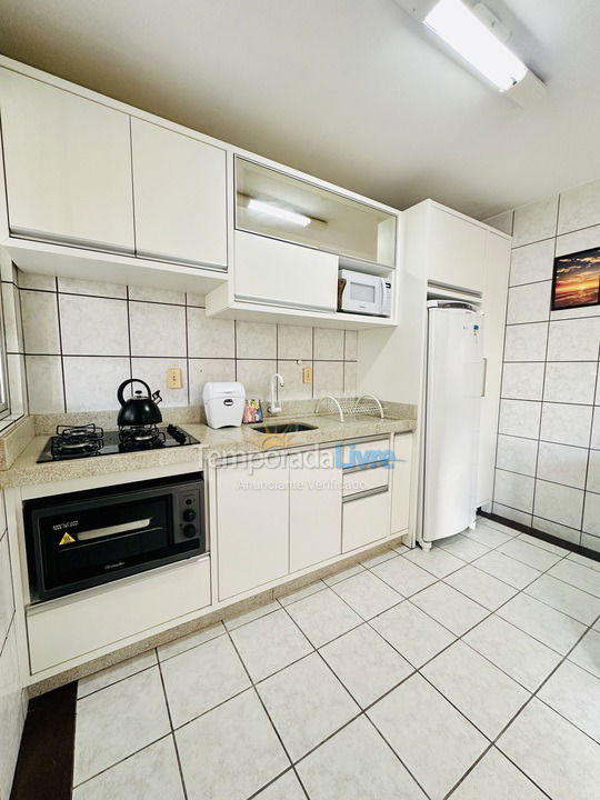 Apartamento para alquiler de vacaciones em Bombinhas (Praia de Bombas)