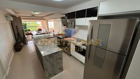 Penthouse with sea view Located 50 meters from the sea in 4 Islands