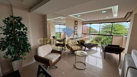 Penthouse with sea view Located 50 meters from the sea in 4 Islands