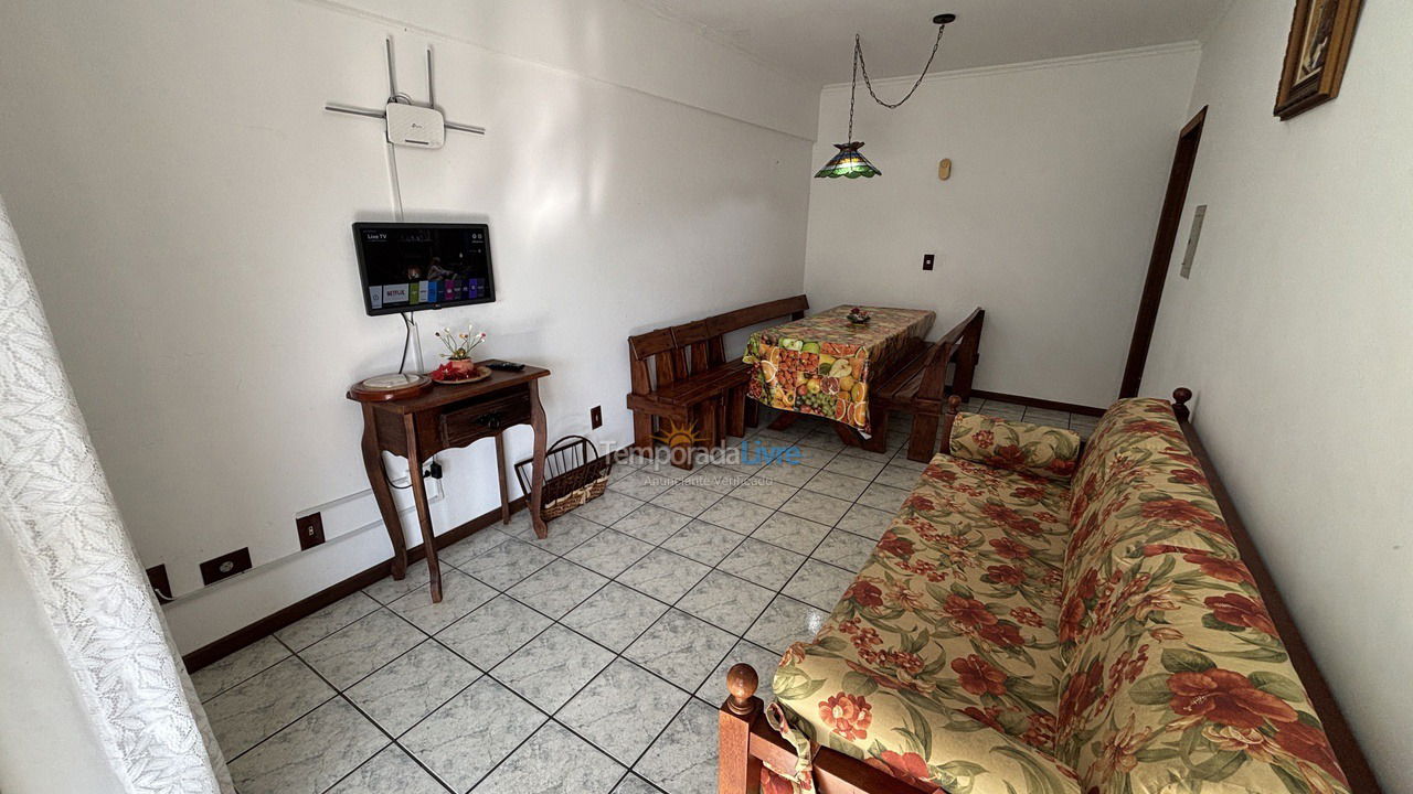 Apartamento para aluguel de temporada em Bombinhas (Praia de Bombas)