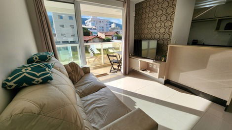 Apartment, located 200 meters from the sea in Praia de Bombas.