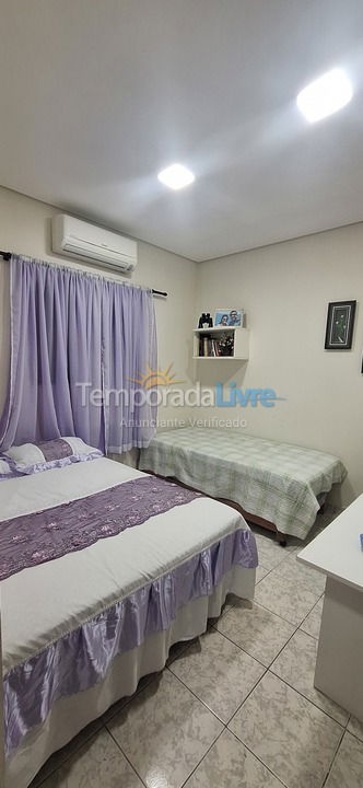 Casa para alquiler de vacaciones em Bertioga (Indaiá)