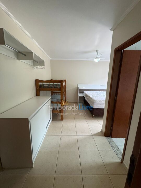 Apartamento para aluguel de temporada em Ubatuba (Praia Grande)