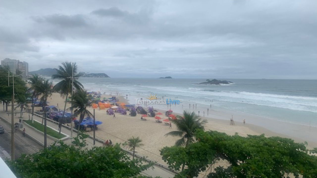 Apartment for vacation rental in Guarujá (Pitangueiras)