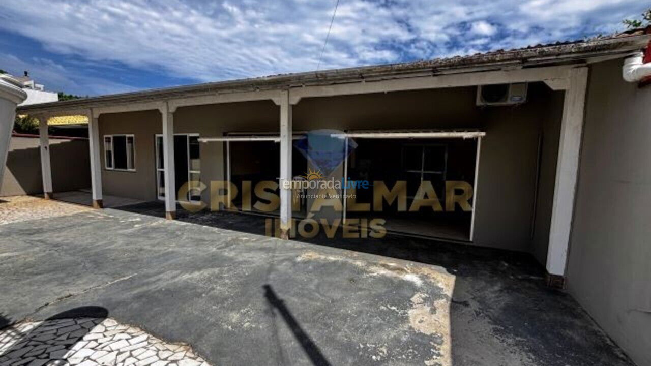 Casa para aluguel de temporada em Bombinhas (Canto Grande)