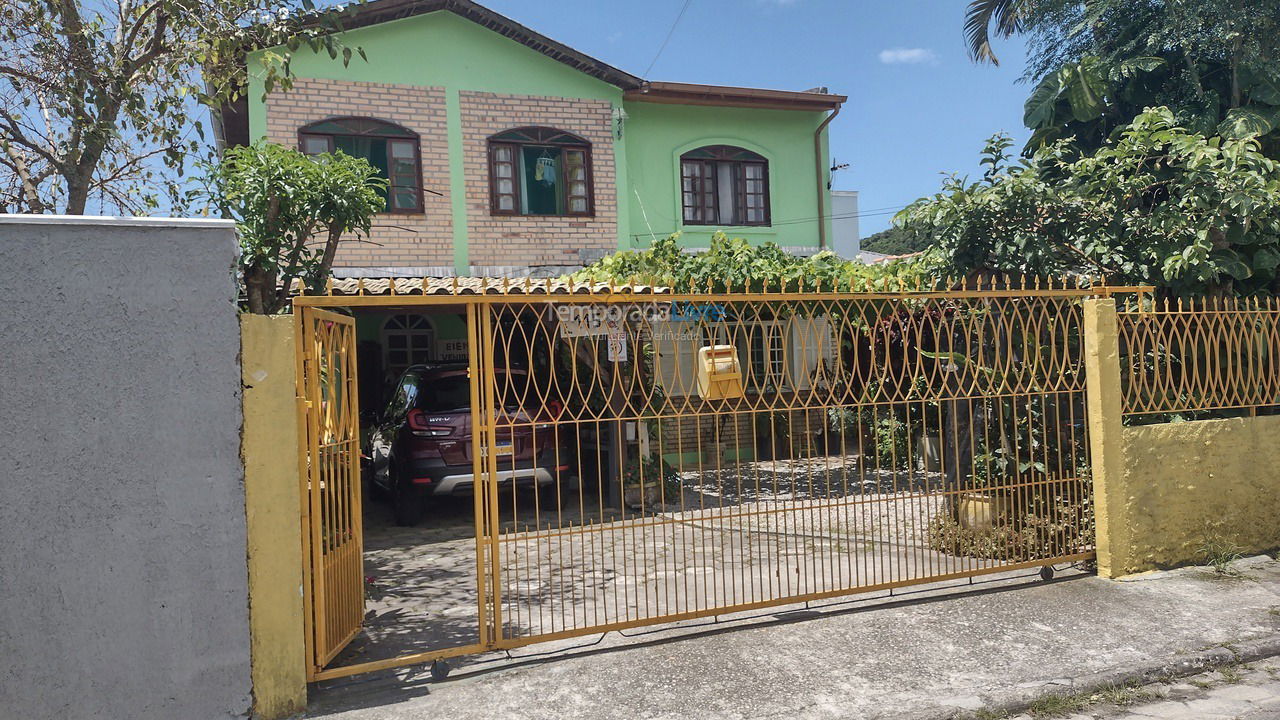 Casa para aluguel de temporada em Florianopolis (Vargem Grande)