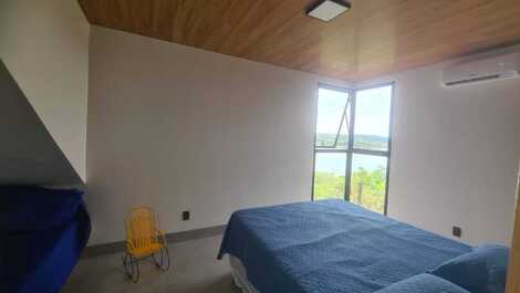 Suíte premium com vista para o lago