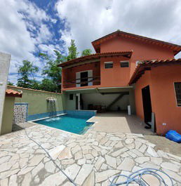 New house with pool in Ubatuba