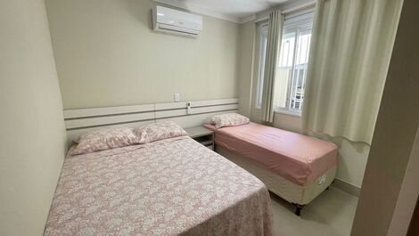 Quarto casal com cama extra