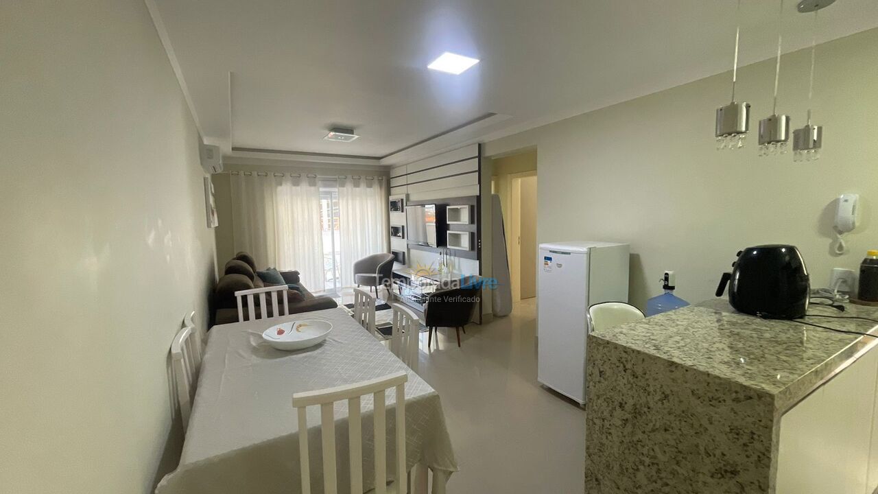 Apartamento para aluguel de temporada em Bombinhas (Praia de Quatro Ilhas)