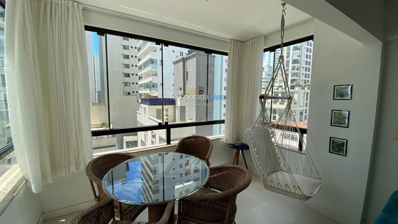 Apartamento para aluguel de temporada em Balneário Camboriú (Praia Central)