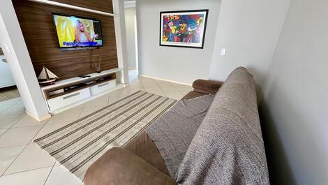 APARTAMENTO QUADRA MAR EM MEIA PRAIA