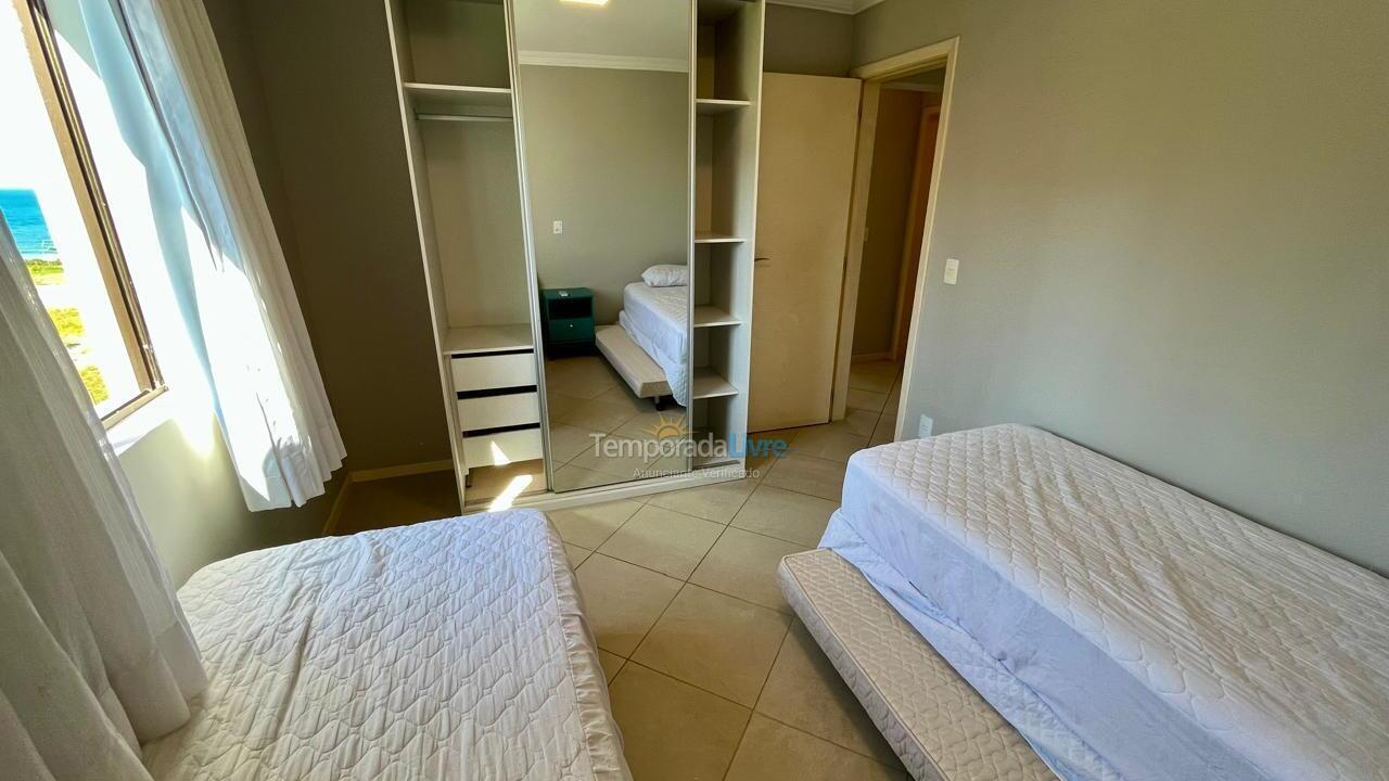 Apartamento para aluguel de temporada em Itapema (Meia Praia)