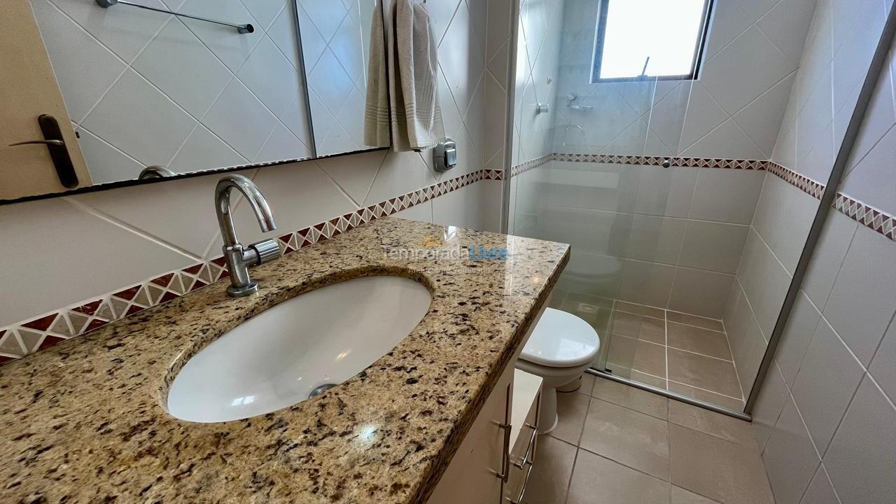 Apartamento para aluguel de temporada em Itapema (Meia Praia)